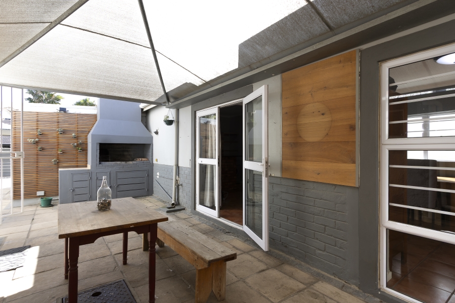 5 Bedroom Property for Sale in Strand North Western Cape